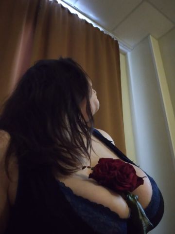 Грета Молодая Брюнетка фото 5